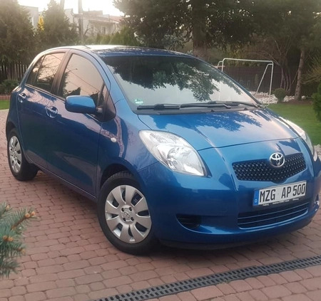 Toyota Yaris cena 16900 przebieg: 192000, rok produkcji 2007 z Staszów małe 497